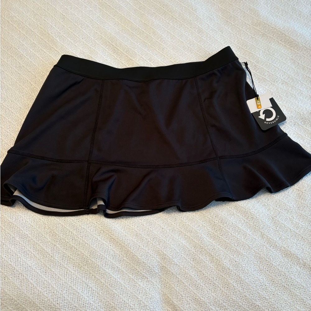 TAIL NWT  Black Reversible Ruffle Skirt size Large
